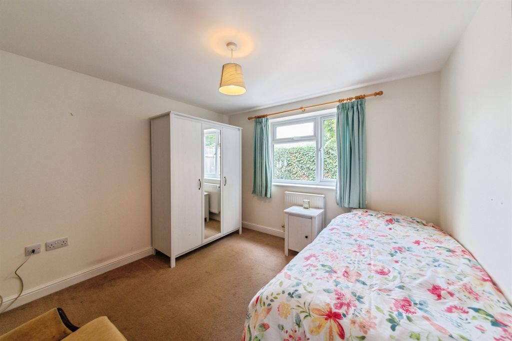 Property photo 2 of 16