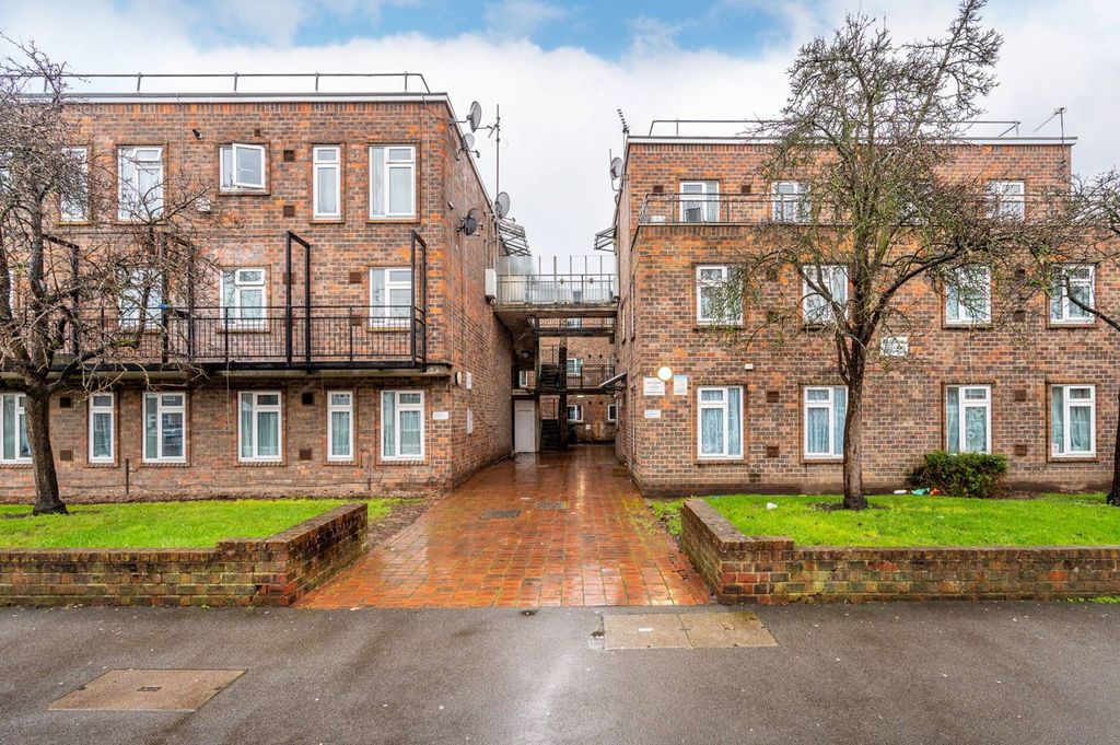 Property photo 1 of 6