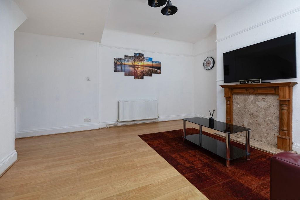 Property photo 2 of 19 Living Room