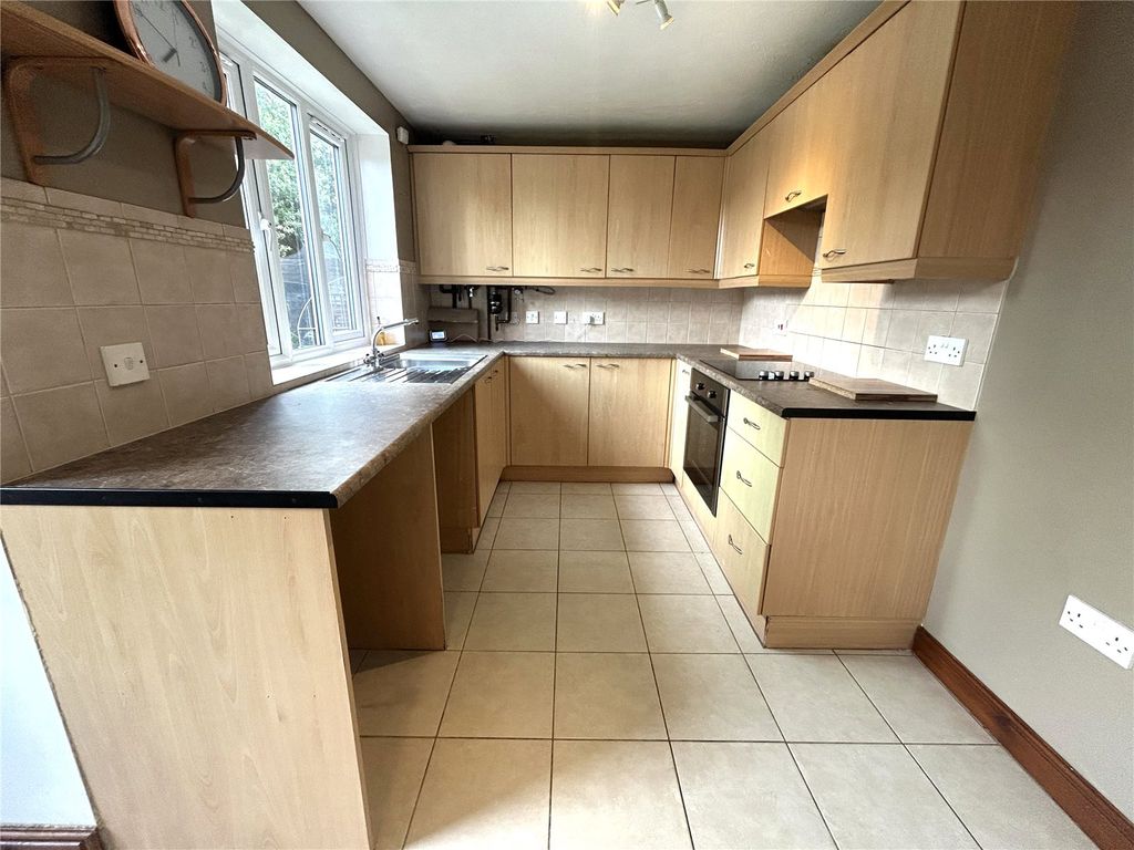Property photo 2 of 9 Picture No. 13