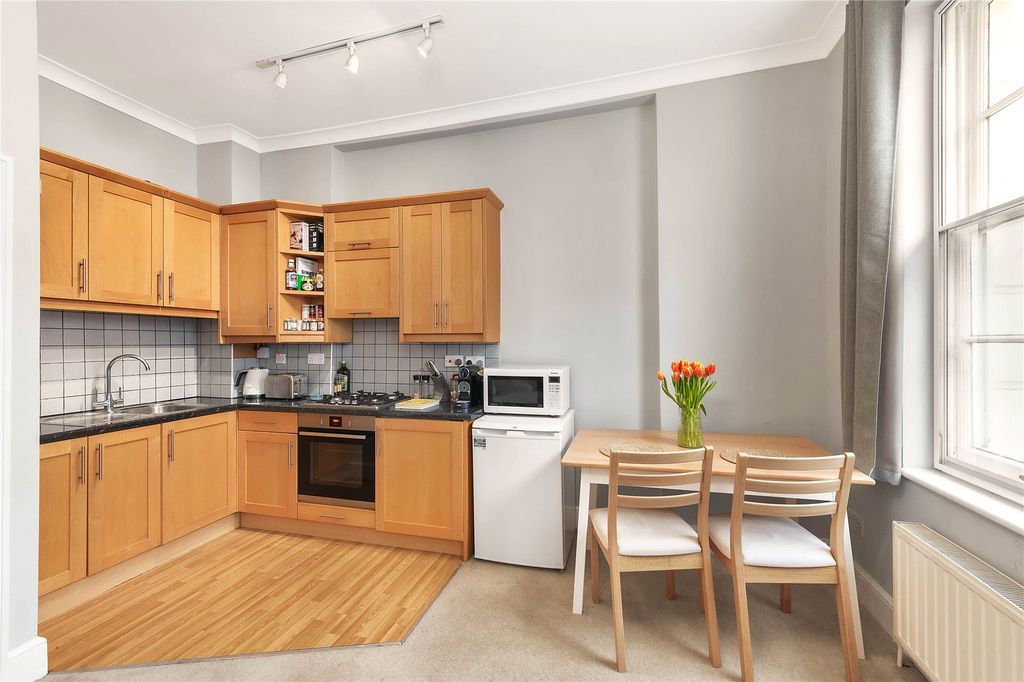 Property photo 2 of 5 Picture No. 17