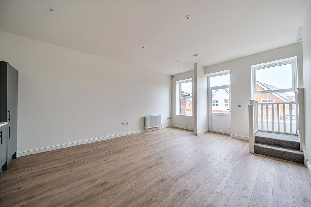 Property photo 3 of 16 Picture No. 19