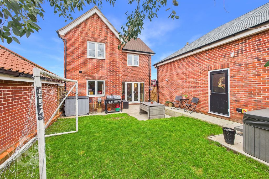 Property photo 1 of 23