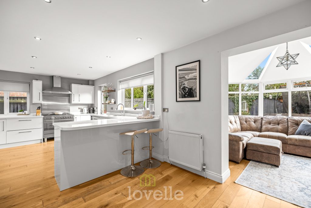 Property photo 2 of 28