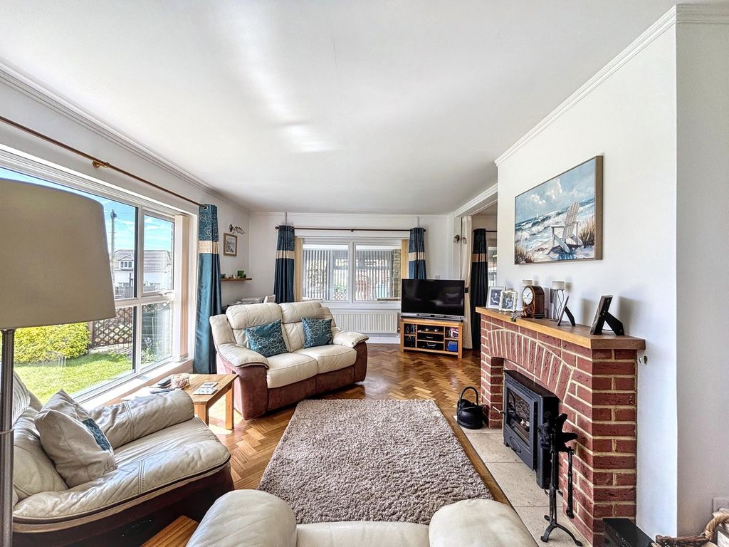 Property photo 3 of 24