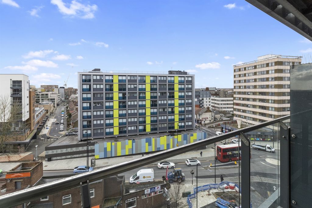 Property photo 3 of 4