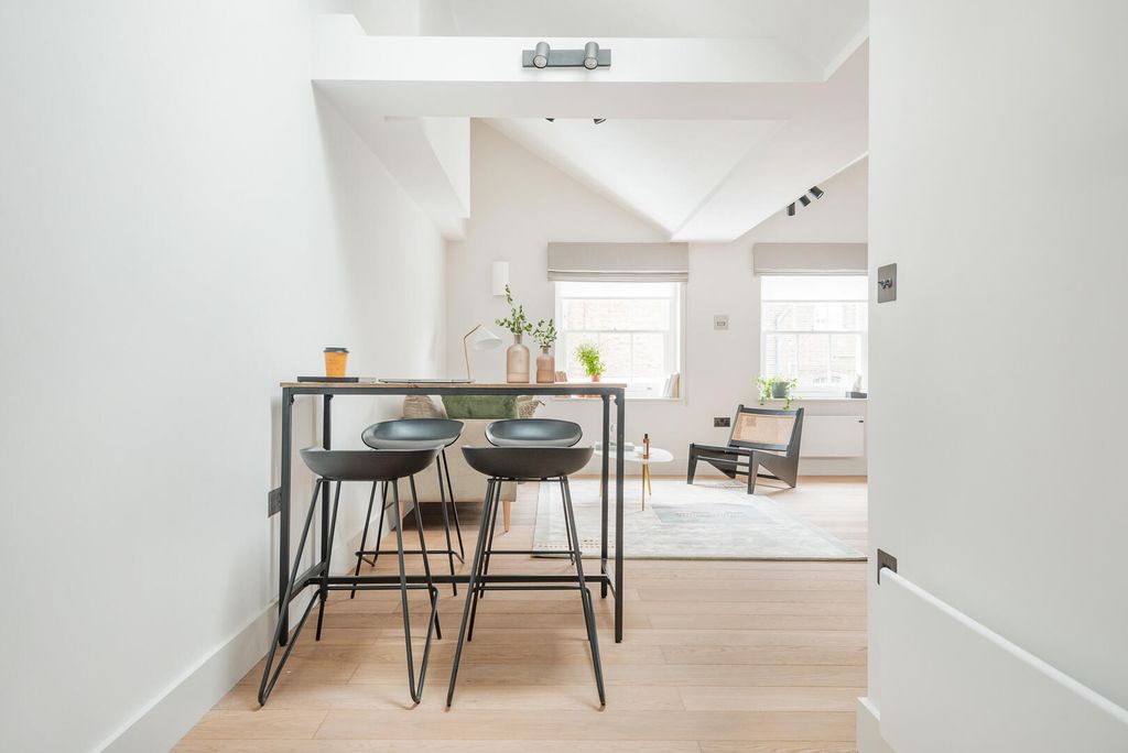 Property photo 2 of 18 11.Jpg