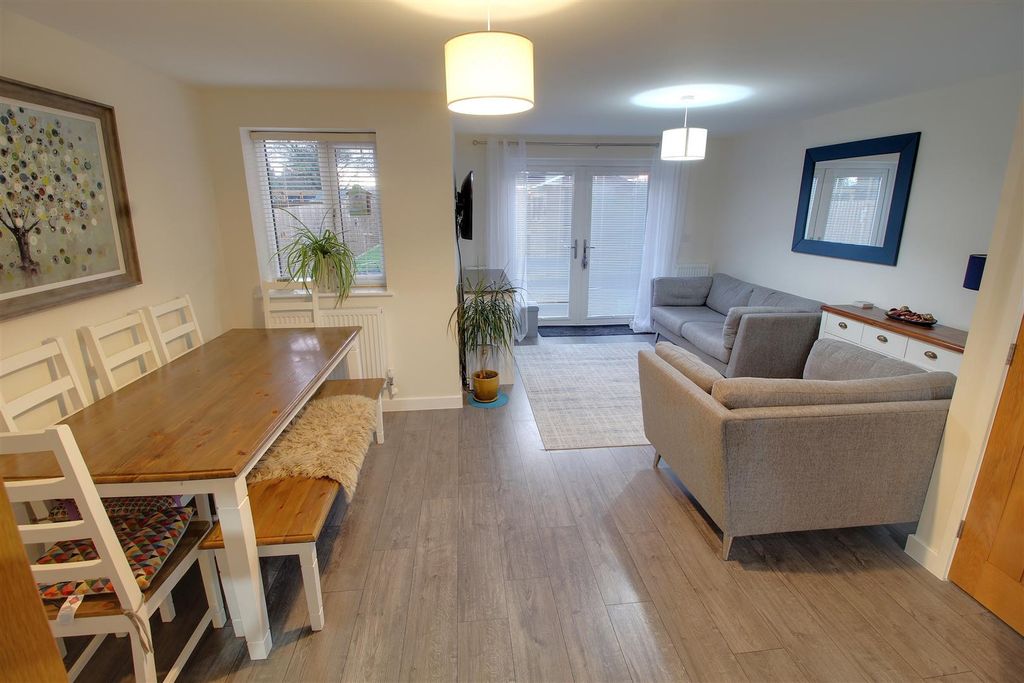 Property photo 2 of 11 Img_8401-Img_8403.Jpg