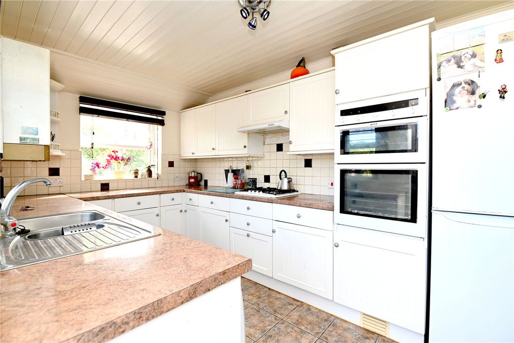 Property photo 2 of 17 Picture No. 20