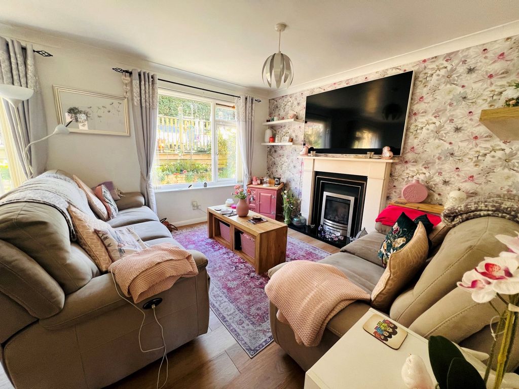Property photo 2 of 14 2 - Picture No. 04