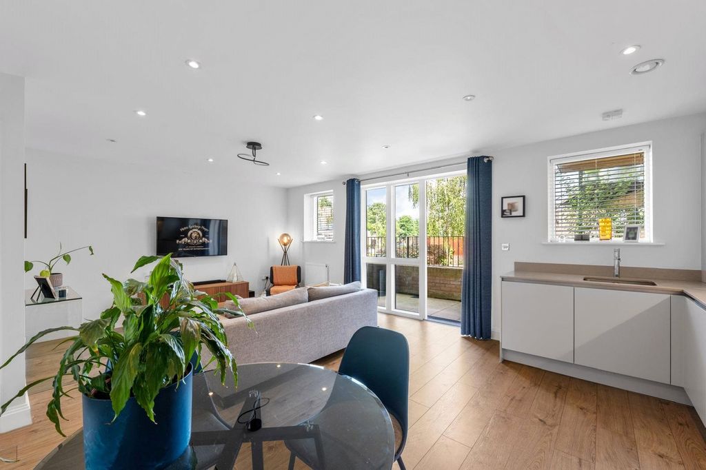 Property photo 3 of 16 Picture No. 29