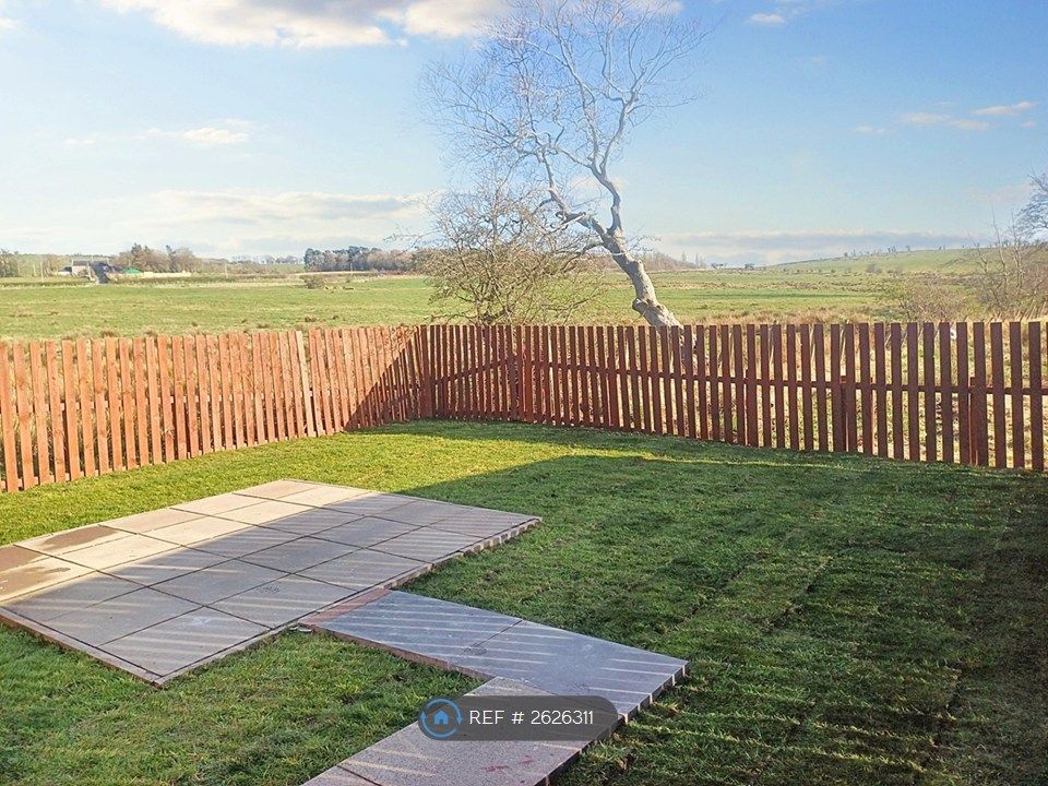 Property photo 3 of 12 Garden