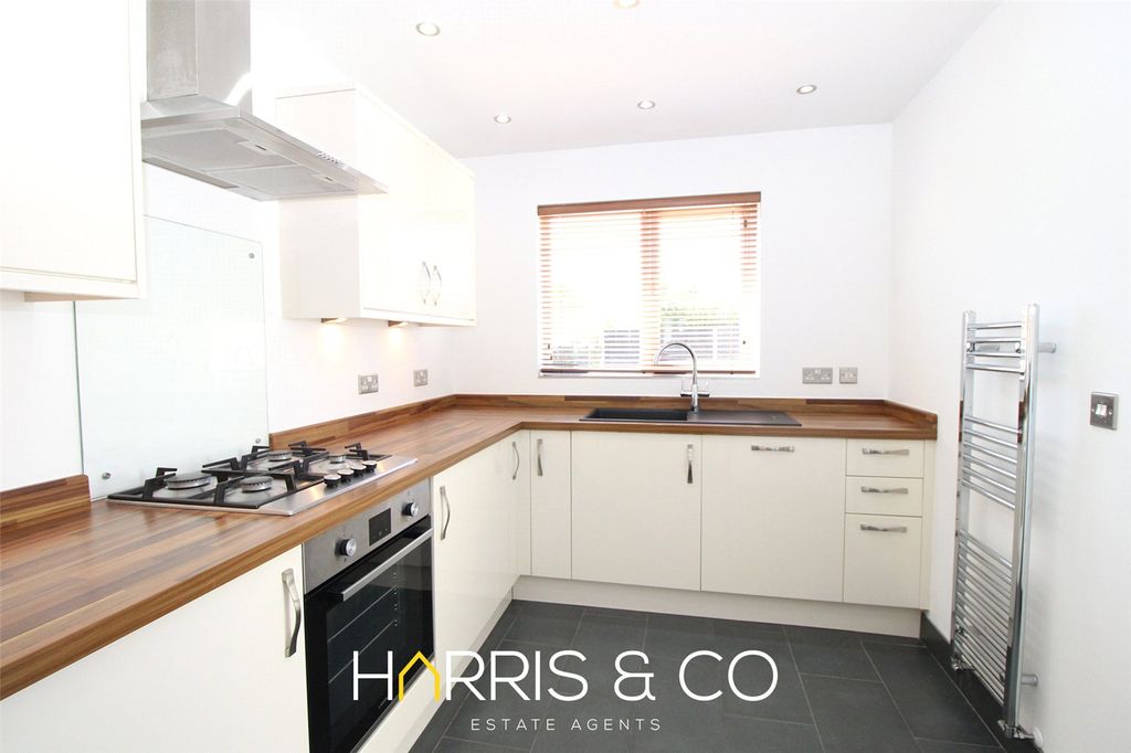 Property photo 3 of 14 Picture No. 12