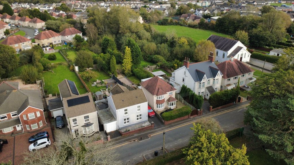 Property photo 2 of 31 4481413