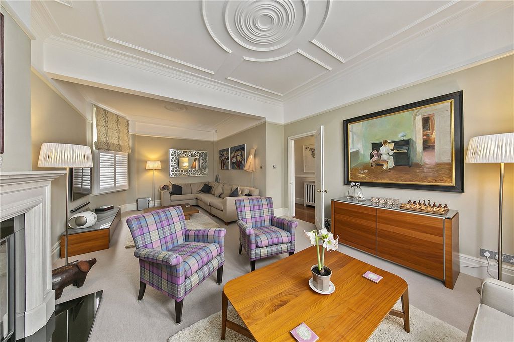 Property photo 3 of 16 Picture No. 02