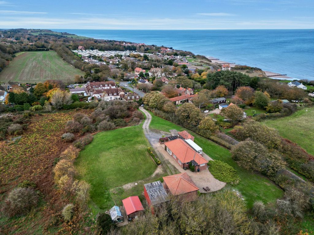 Property photo 3 of 26