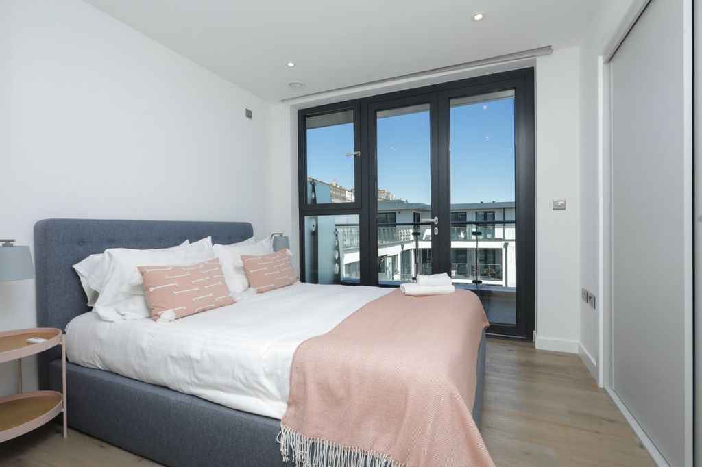 Additional image 9 of 3 bed flat for sale2 Beach Drive, Ramsgate CT11