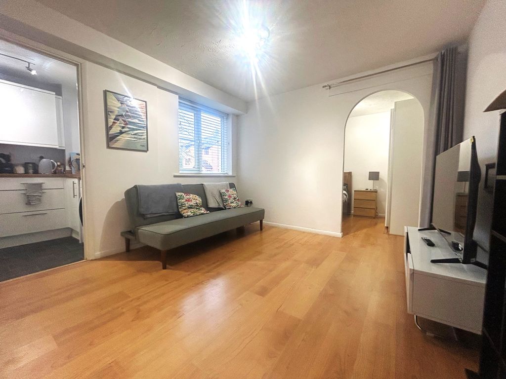 Property photo 2 of 6 Living Room