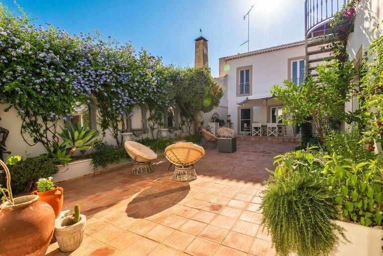 Property photo 1 of 40 Elegant Home In The Historic Center Of Castro Verde With Swimming Pool