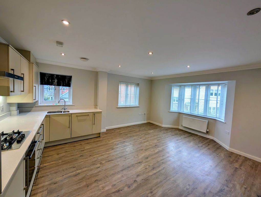 Property photo 3 of 9 3