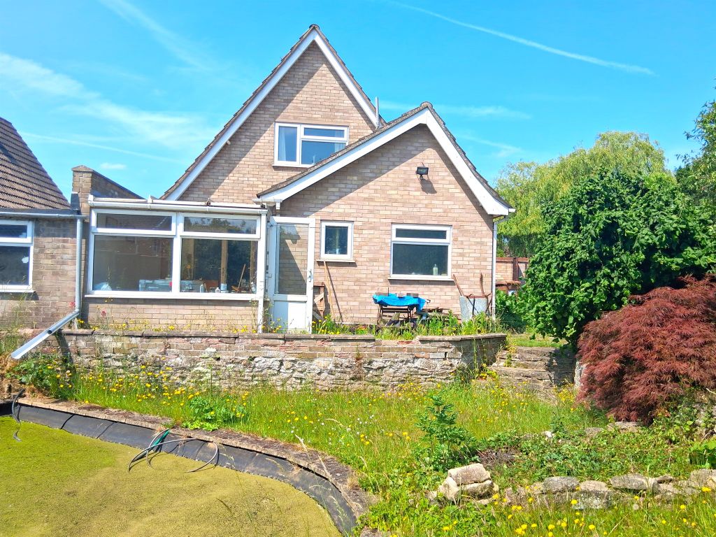 Property photo 2 of 8