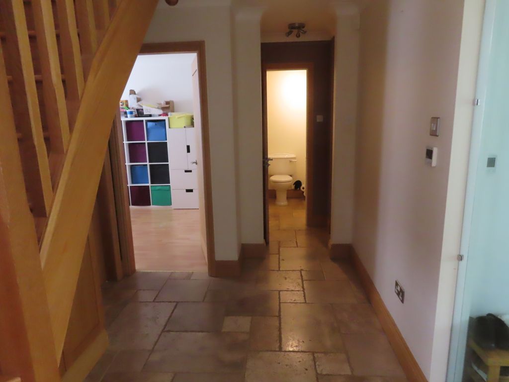 Property photo 3 of 49