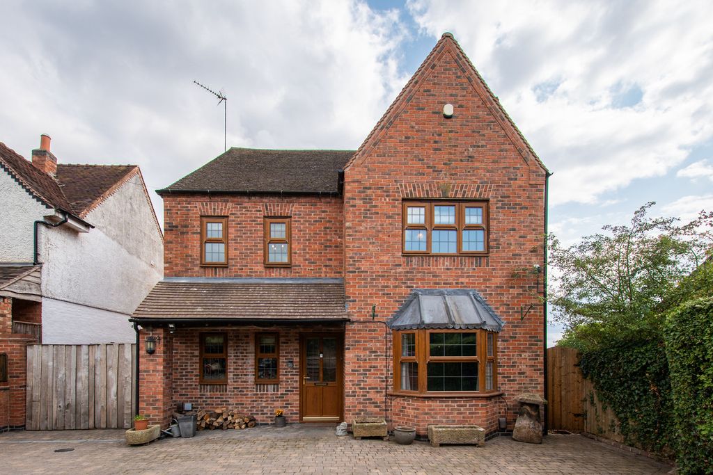 Property photo 1 of 31