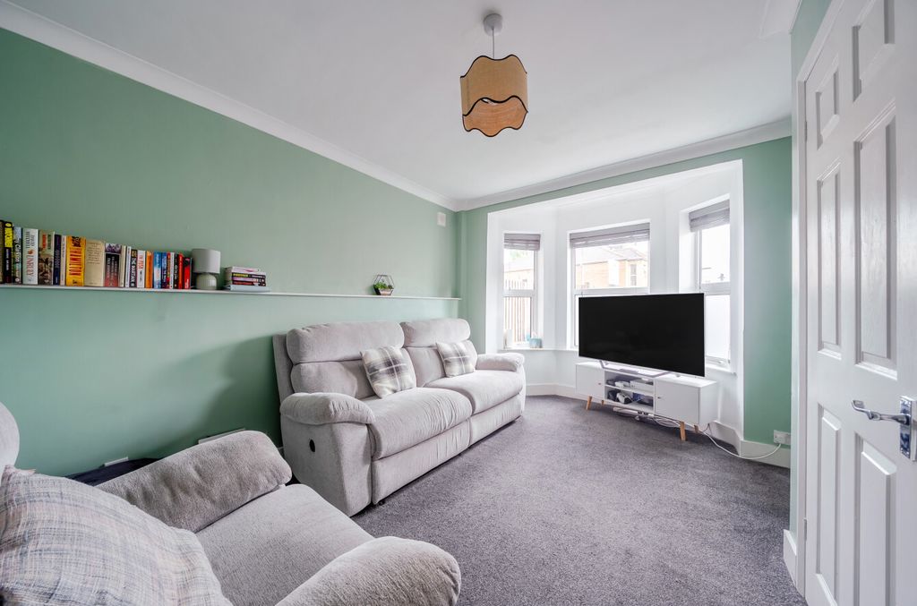 Property photo 2 of 10 1468522-20-6A19d7...