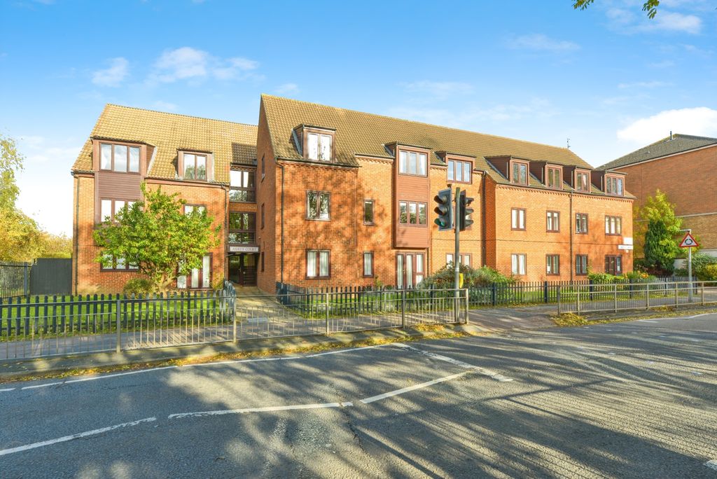 Property photo 2 of 20