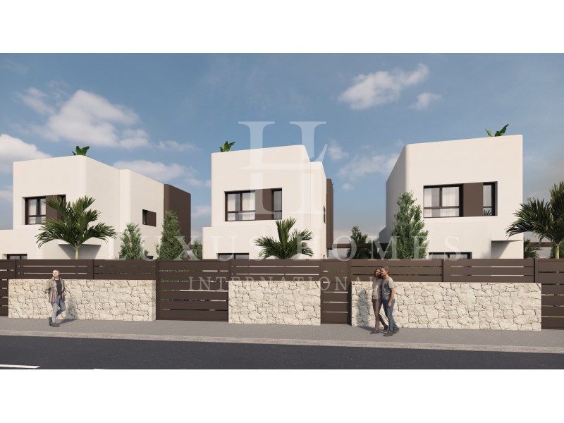 Property photo 1 of 2