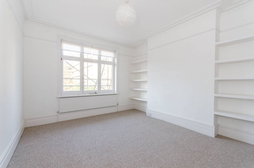 Property photo 3 of 5