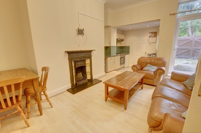 Property photo 2 of 6 Photo 10