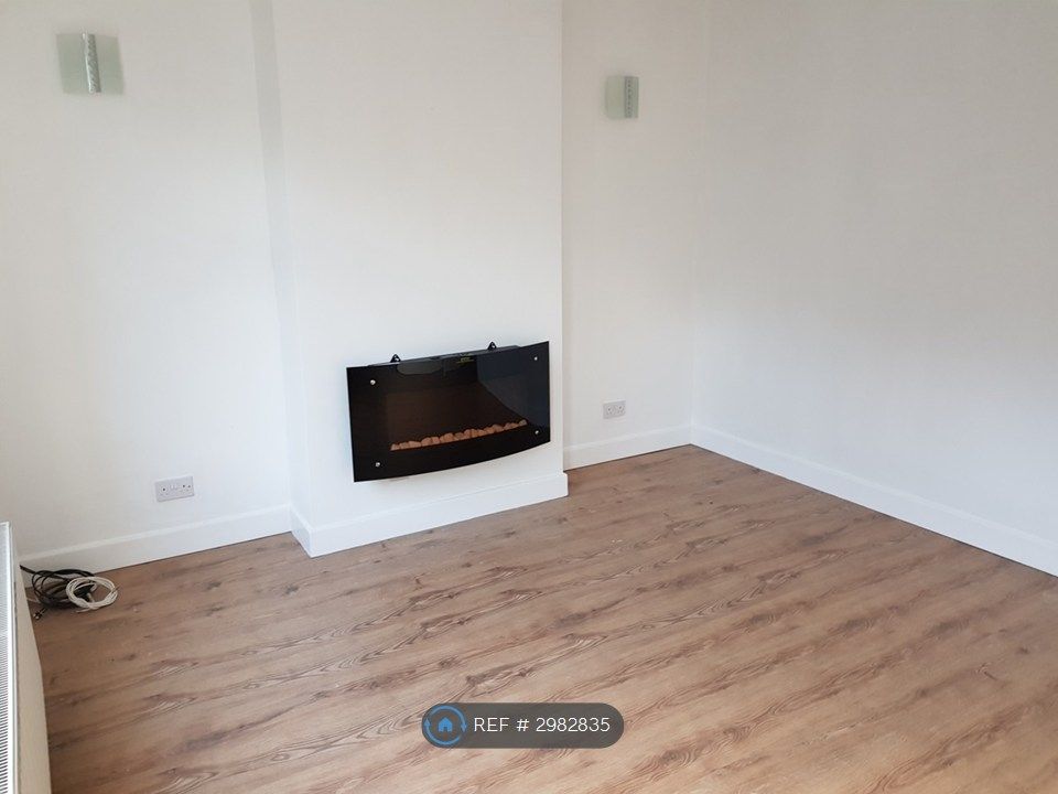 Property photo 2 of 22 Front Room Cont