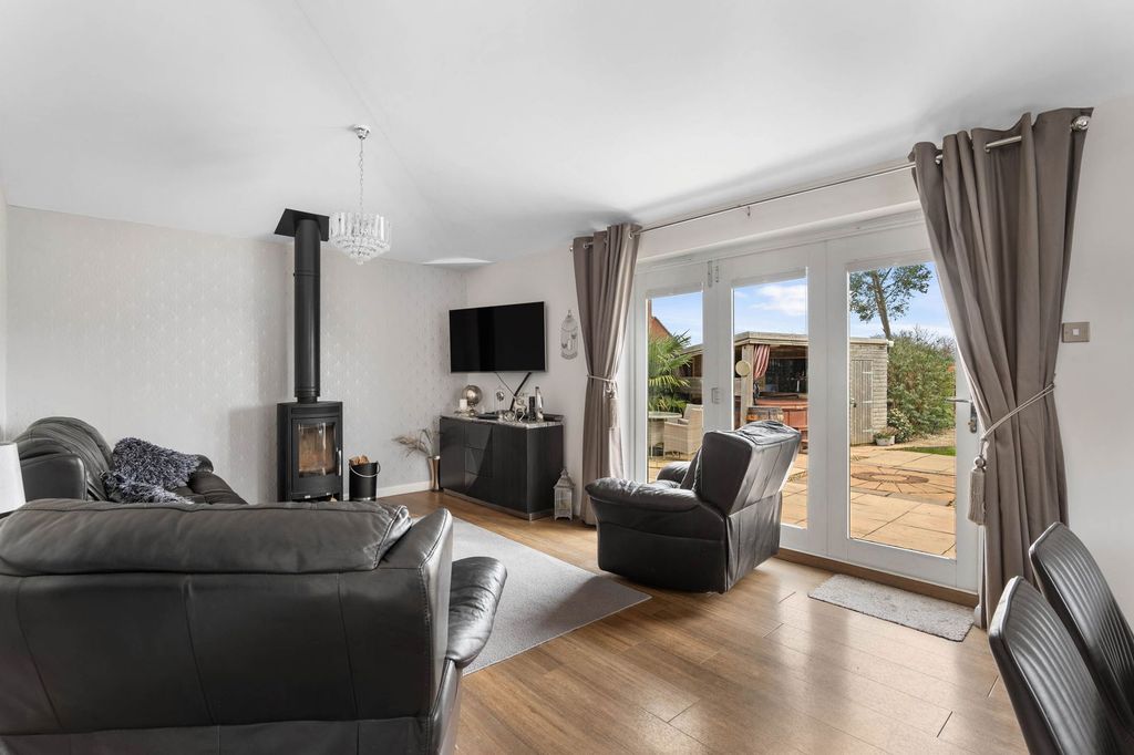 Property photo 3 of 22