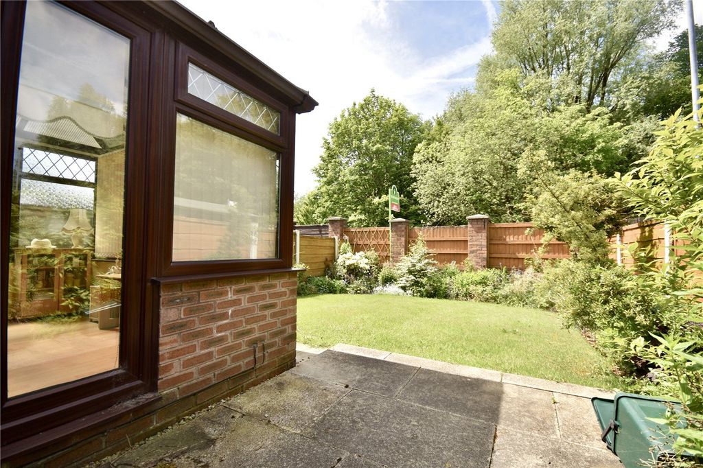 Property photo 2 of 23 Picture No. 14