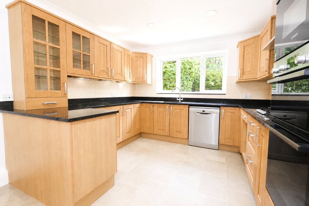 Property photo 3 of 19 Picture No. 44