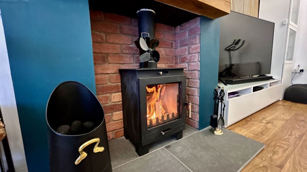 Property photo 2 of 48