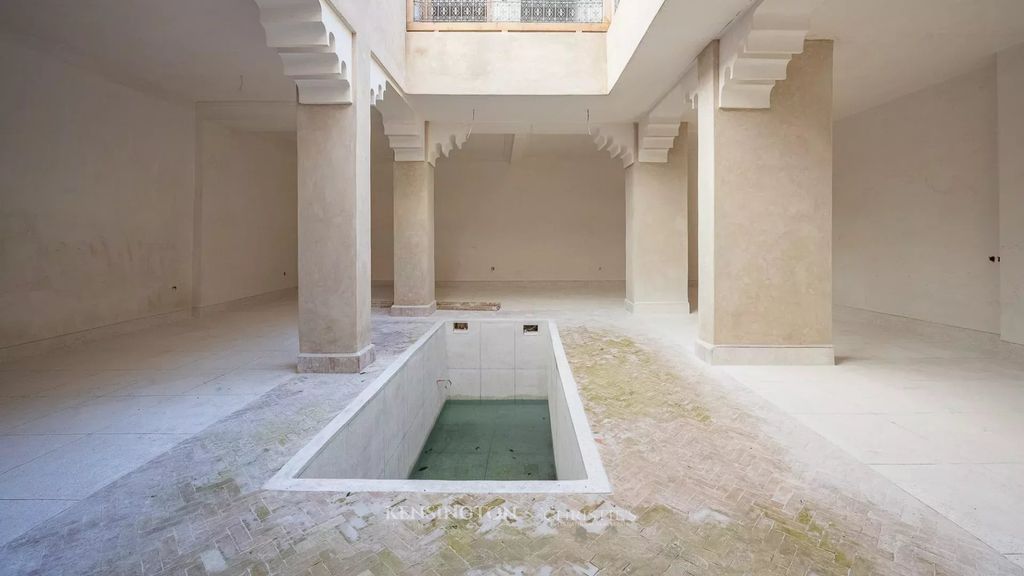 Property photo 2 of 27