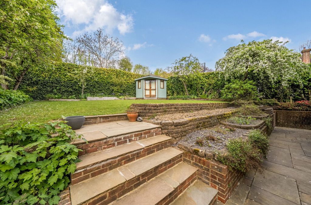 Property photo 2 of 24