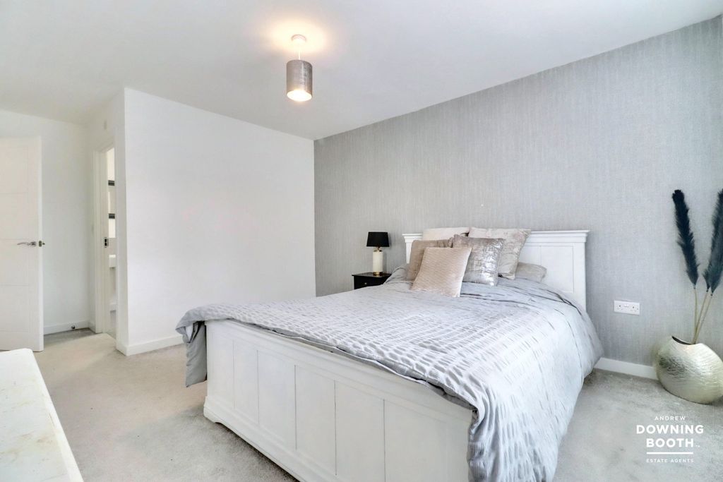 Additional image 20 of 4 bed detached house for saleThompson Way, Lichfield WS13