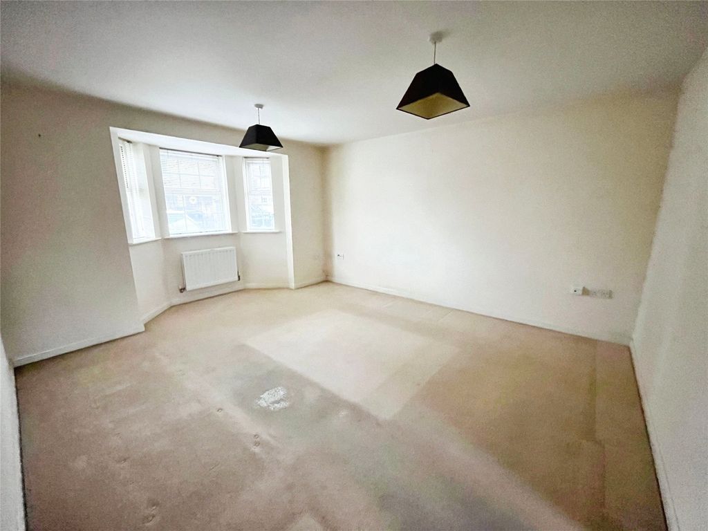 Property photo 3 of 8 Picture No. 05