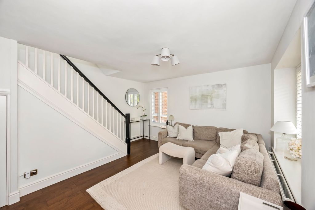 Property photo 3 of 21