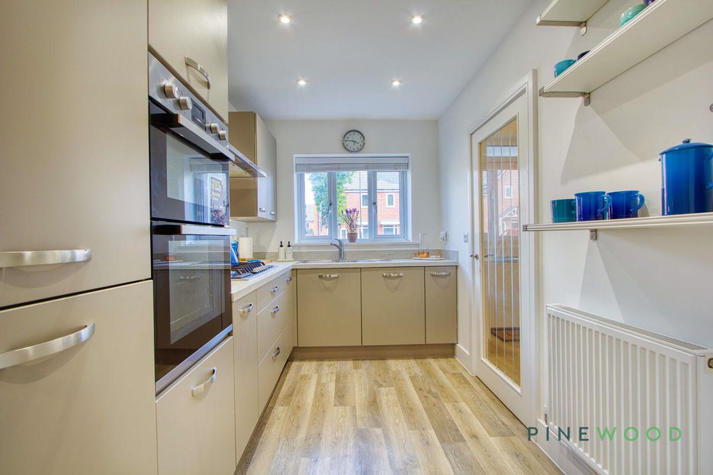 Property photo 2 of 29 Kitchen