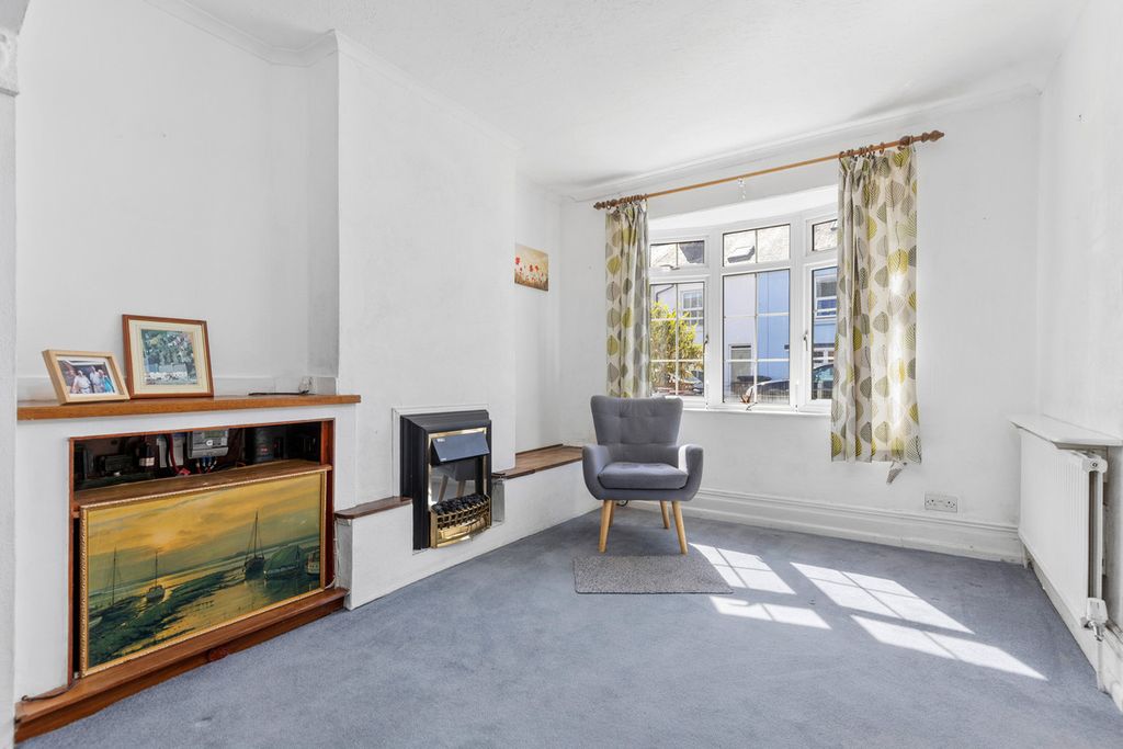 Property photo 3 of 14