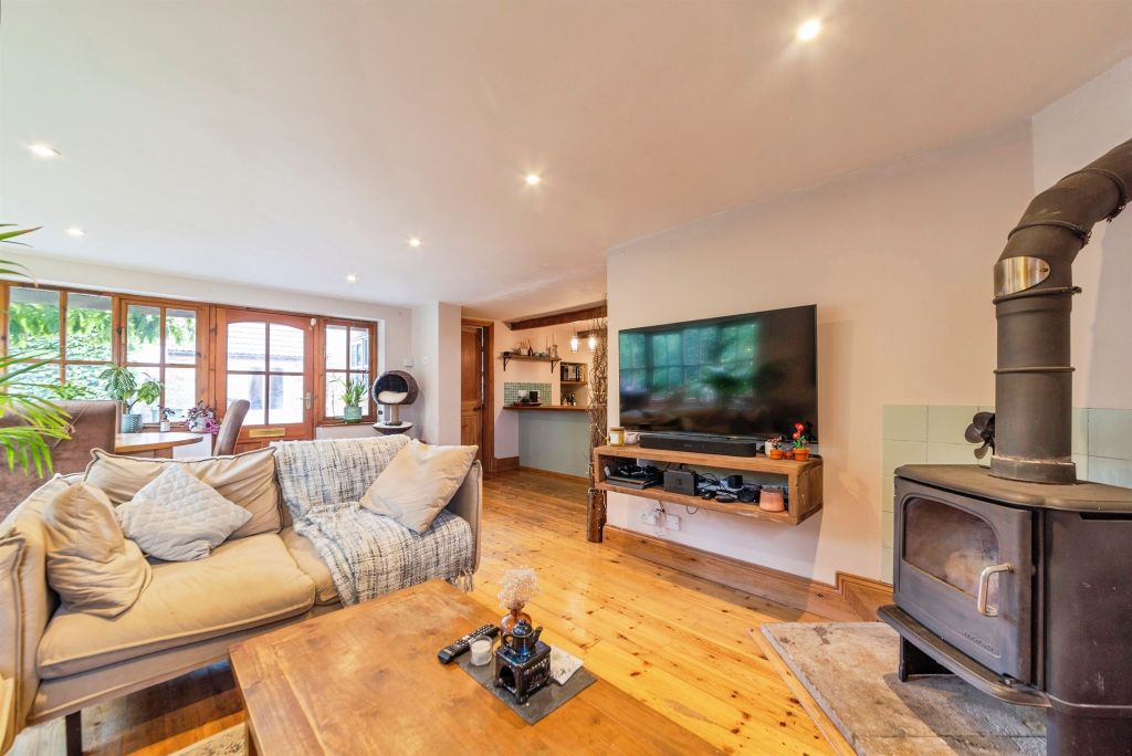 Property photo 3 of 25