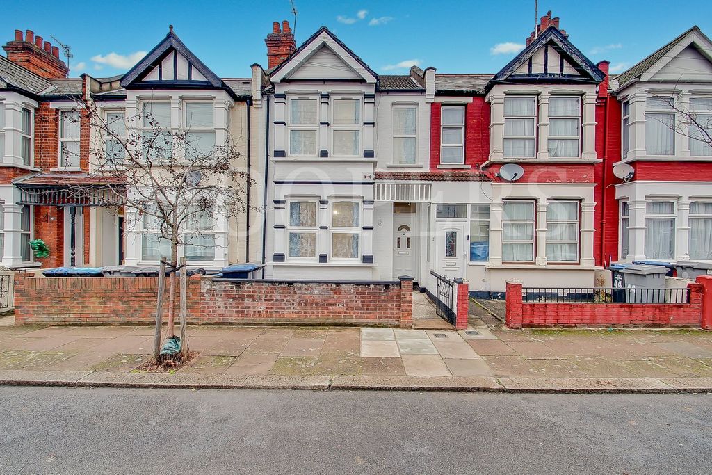 Property photo 1 of 9