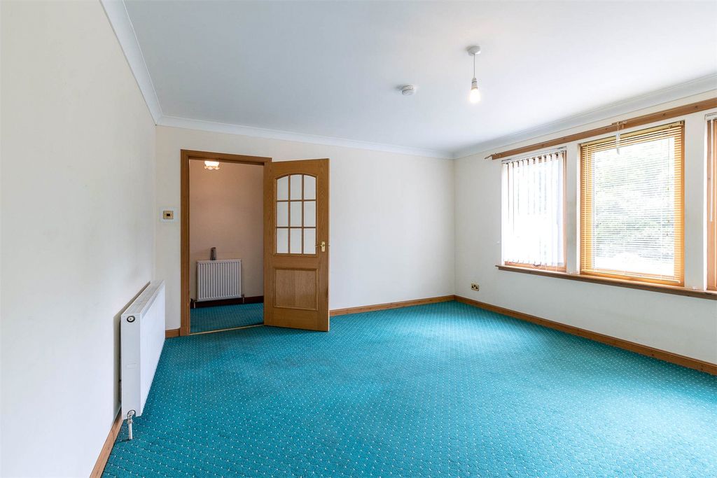 Property photo 2 of 21 Picture No. 02