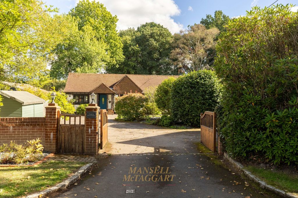 Property photo 1 of 32