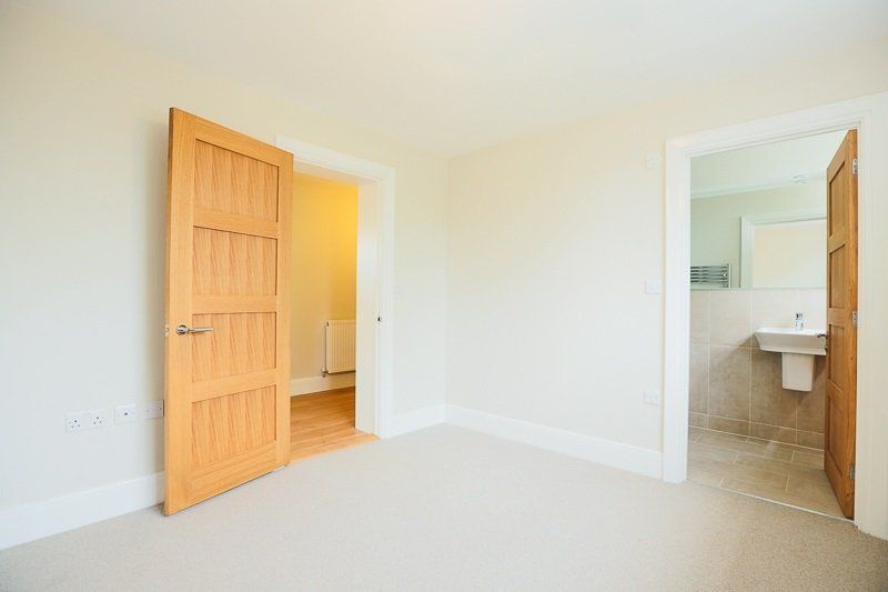 Property photo 3 of 7 Bedroom