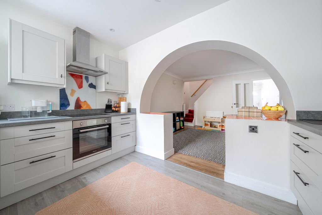 Property photo 3 of 19 1439975-15-69d77d...